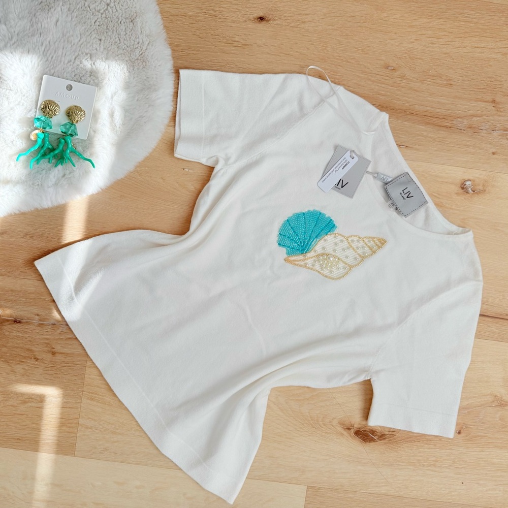 031 Elegant White Tee with Seashell Embroidery NWT